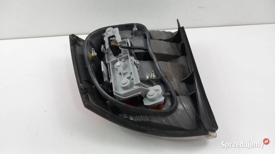 OPEL VECTRA C LIFT HB LAMPA TYŁ LEWA Zbierkowo