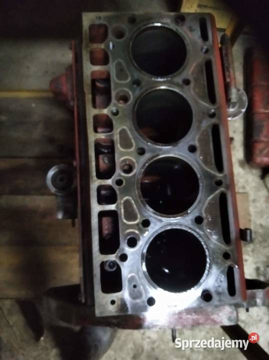 Blok silnika case 885 typ D268 w stanie Zamość