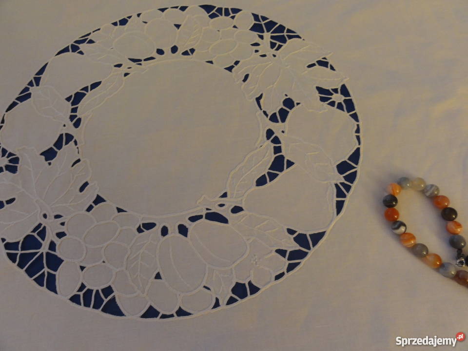 Serweta bieżnik biały wyszywany ręcznie haftem Lublin sprzedam