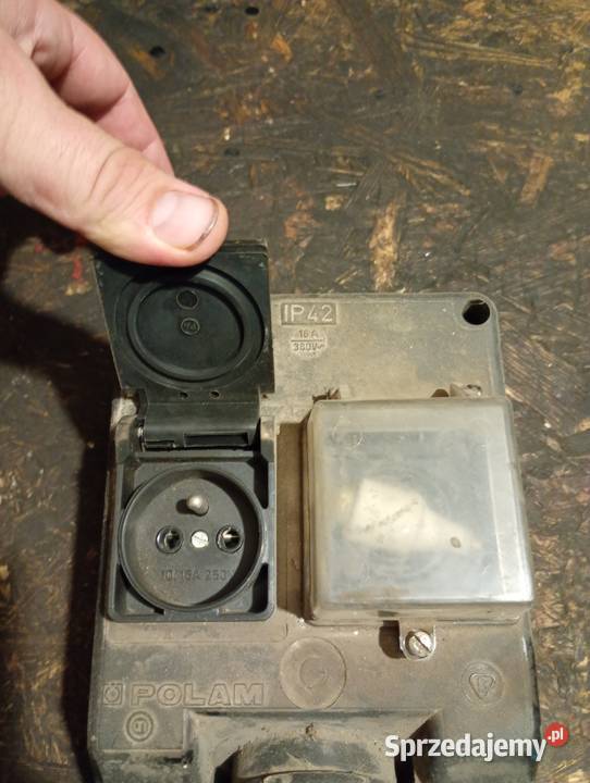 Gniazdo siła 16A plus faza podkarpackie Białobrzegi