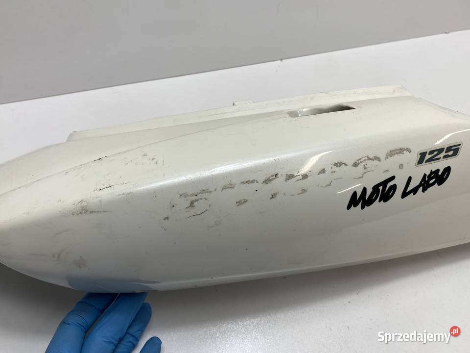 SUZUKI SIXTEEN UX125 OWIEWKA BOCZEK PRAWY OSŁONA Siedlce sprzedam