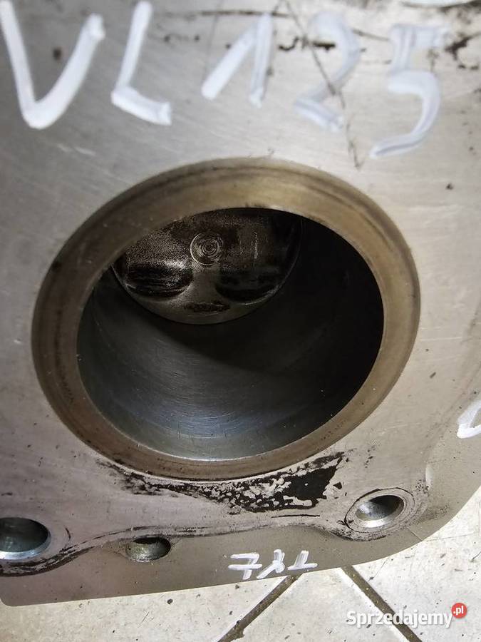 Suzuki vl 125 Intruder cylinder cylindry tłok sprzedam