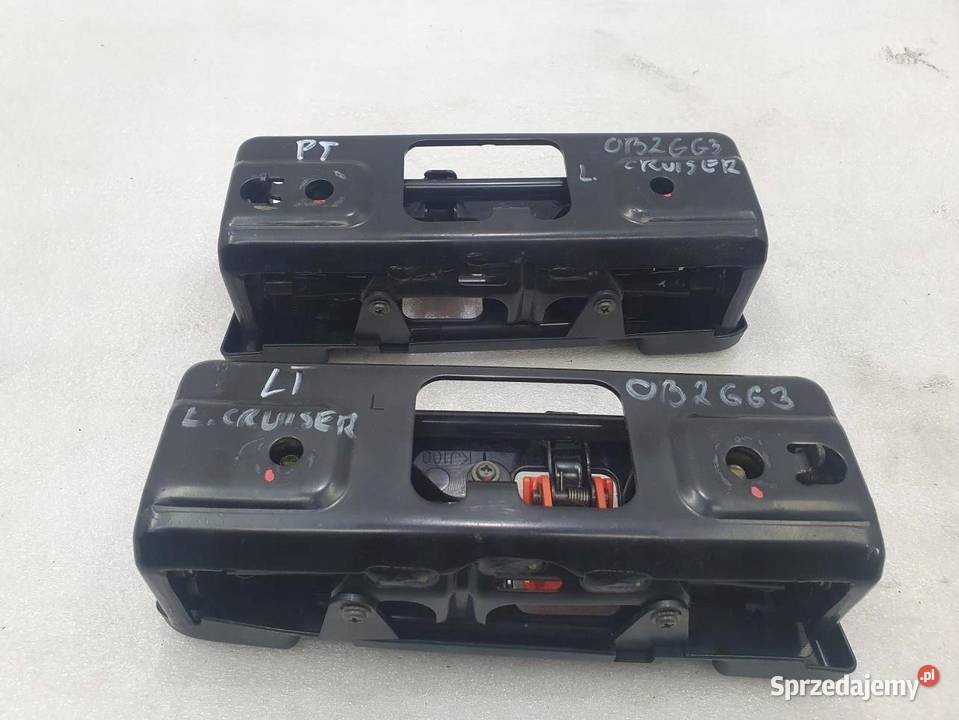 UCHWYT MOCOWANIE FOTELI 3 RZĄD LAND CRUISER 120