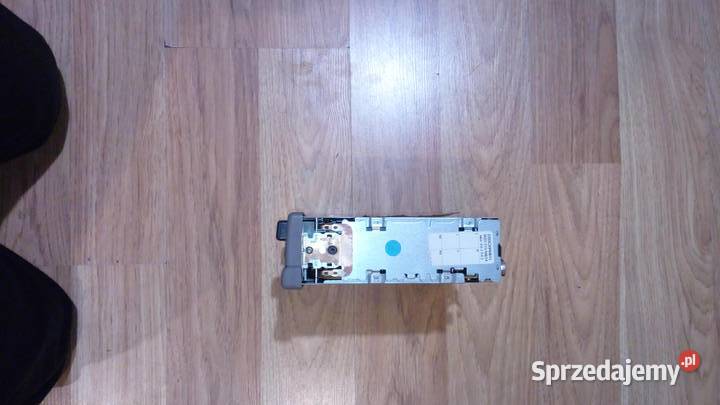 Stary oryginalny radioodtwarzacz do samochodu Dobieszowice