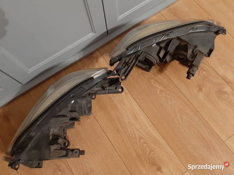 Toyota rav4 mk3 lampy przód osobowe Płońsk