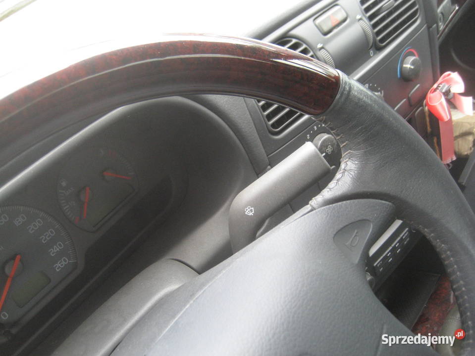volvo v40 s40 lift 0003r kierownica skóra drewno Rakoniewice