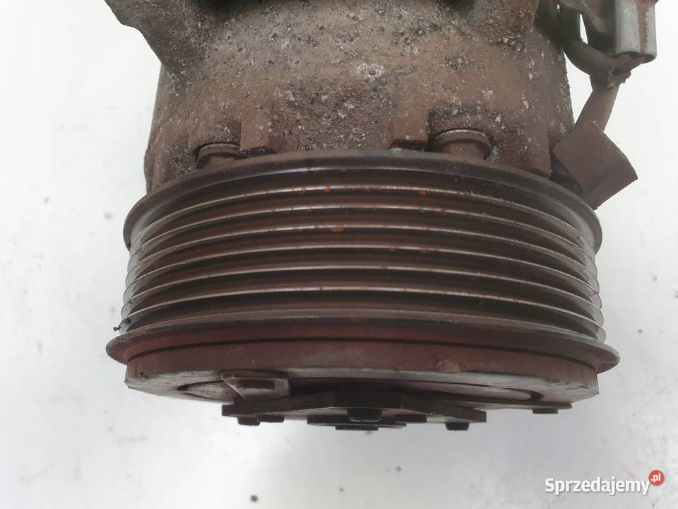 Renault Clio IV 09 TCe SPRĘŻARKA KLIMATYZACJI