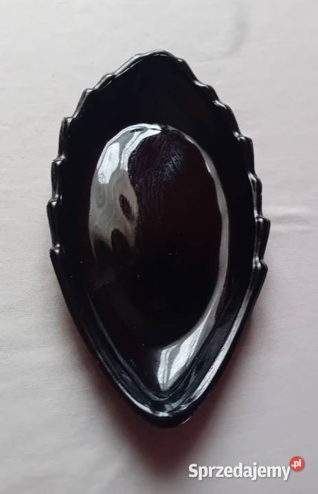 Półmisek śledziówka w formie liścia szkło Koźminek sprzedam