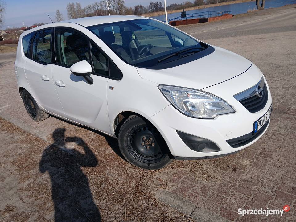 Sprzedam opel meriva Rok produkcji 2010 sprzedam