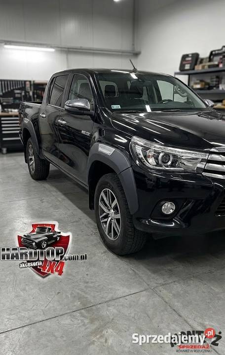 Poszerzenia Nadkoli Fender Flares Toyota Hilux