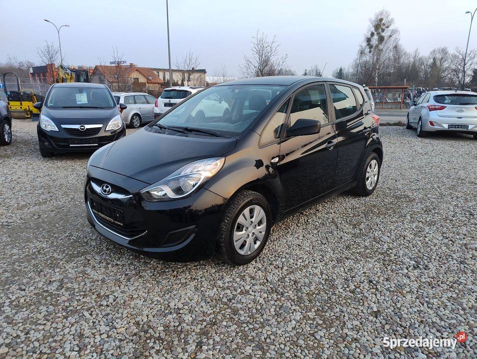 Hyundai IX20 niski przebieg ładny stan lakier metallic Motoryzacja Białystok