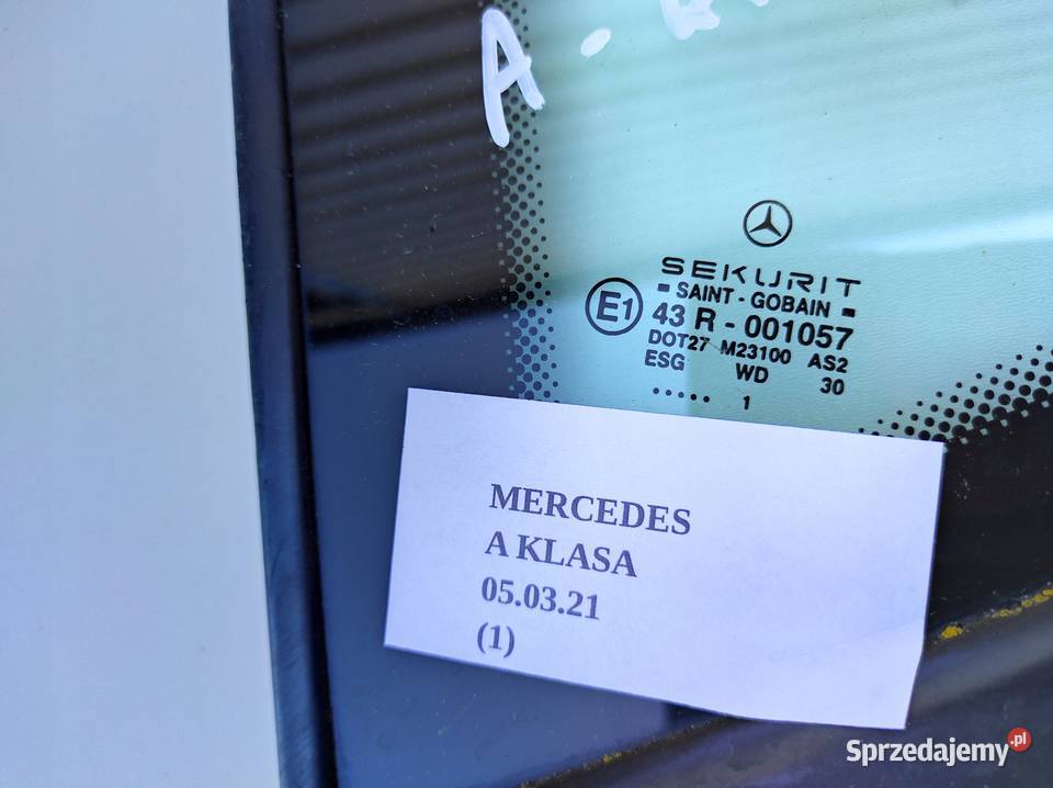 SZYBA BOCZNA LEWY TYŁ GÓRNA MERCEDES A KLASA Karoseria Nowy Tomyśl