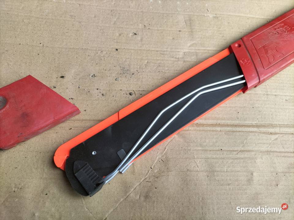 VOLVO V70 27R03278 HELLA Trójkąt Ostrzegawczy osobowe