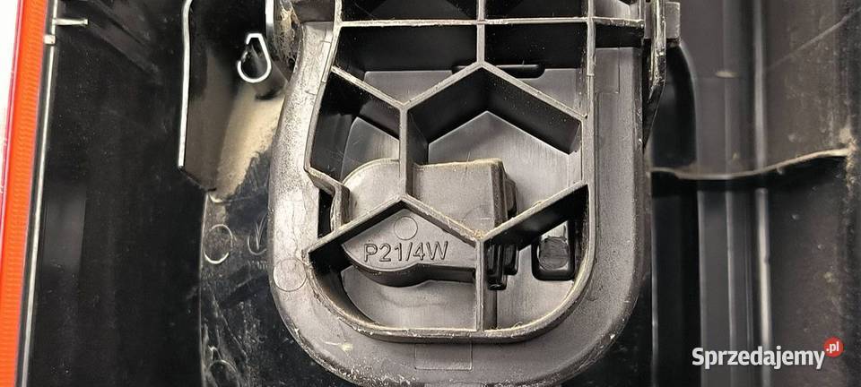 LAMPA PRAWA TYŁ TOYOTA PROACE II 9808243080 Lipno