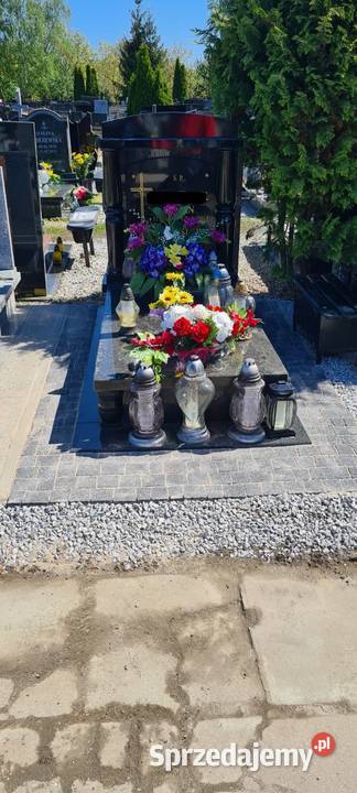 Wykończenie wokół pomnika Wrocław cmentarz dolnośląskie