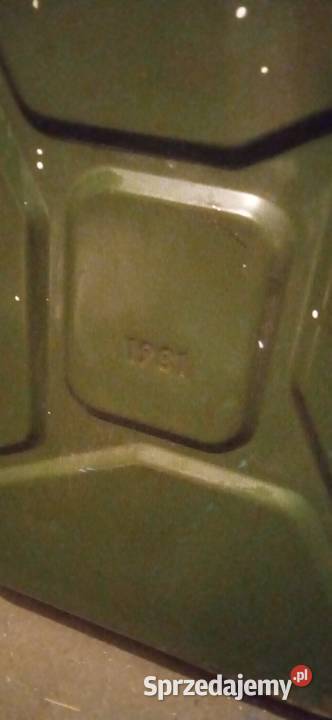 Karnister 20 l z okresu PRL 1981 r Świdnica