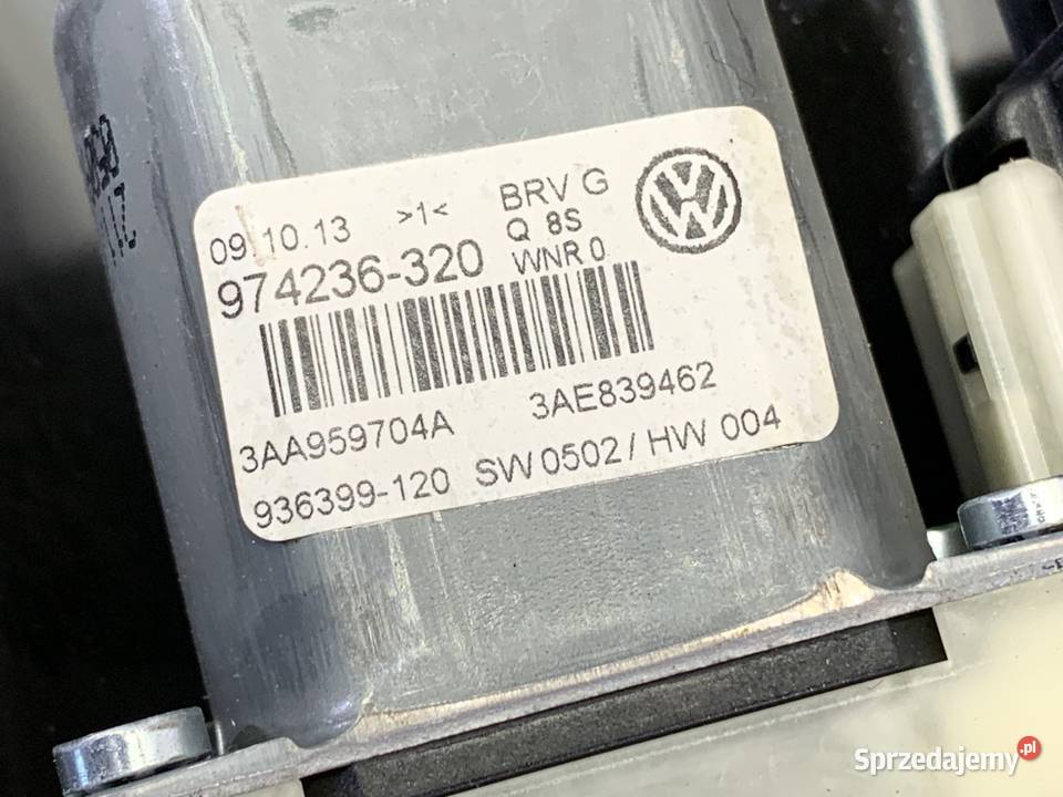 PODNOŚNIK SZYBY PRAWY TYŁ VW PASSAT B7