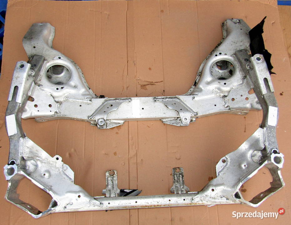 BELKA ZAWIESZENIATRAWERS BMW E92 325i Rok produkcji 2007 łódzkie Mysłaków