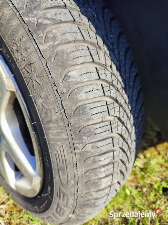VOLKSWAGEN POLO bezwypadkowy POLSKI SALON 2 70KM świętokrzyskie Niewiatrowice