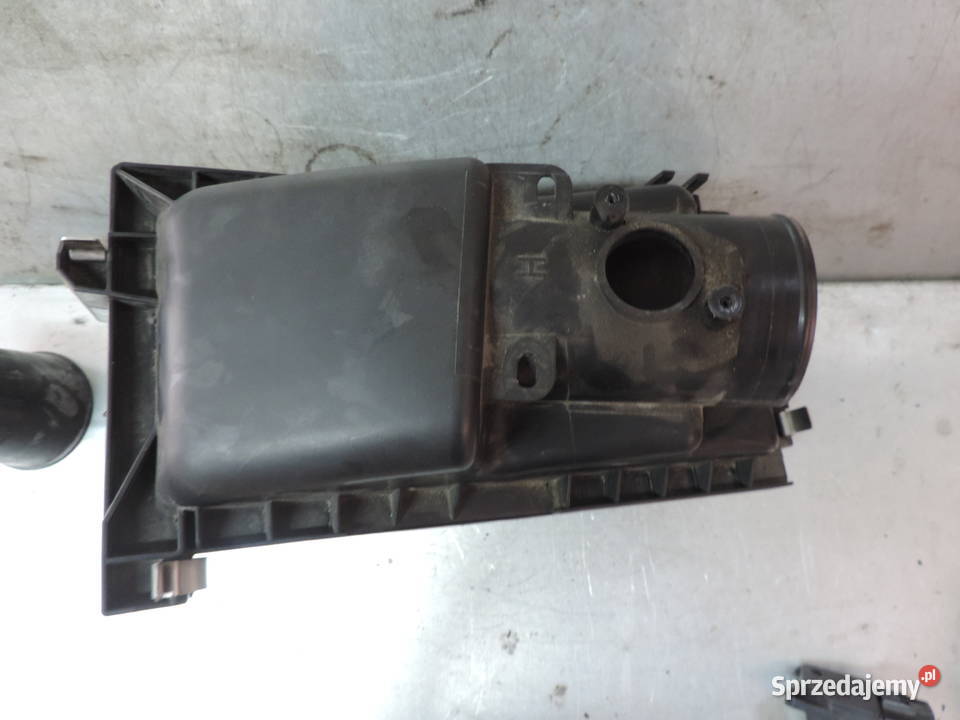 OBUDOWA FILTRA POWIETRZA AVENSIS II T25 20 D4D