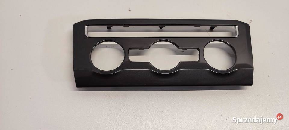 VW TIGUAN II RAMKA PANELU KLIMATYZACJI osobowe sprzedam