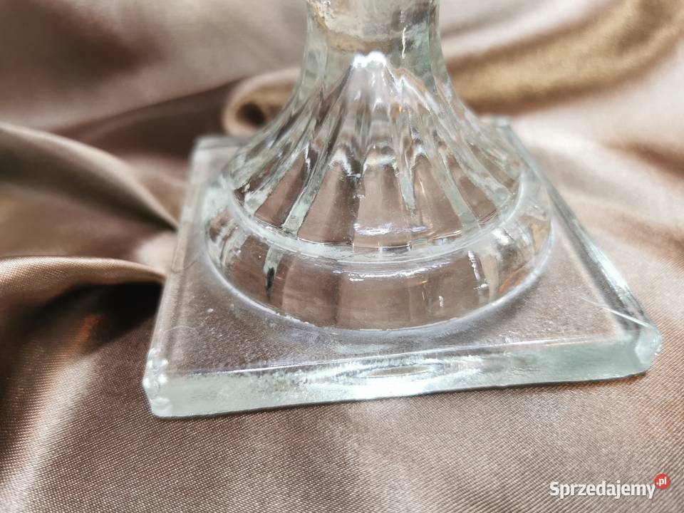 Duże gazony szklane na kwadratowej podstawie lubelskie