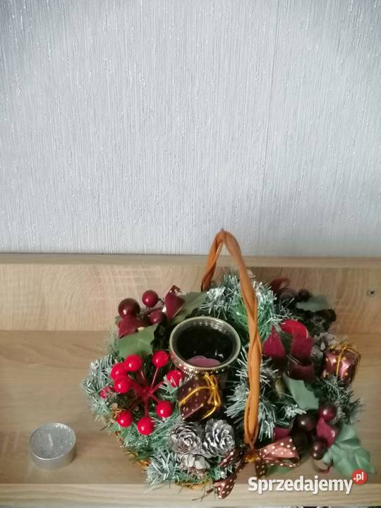 Stroik świąteczny z naturalnej szyszki z świecą