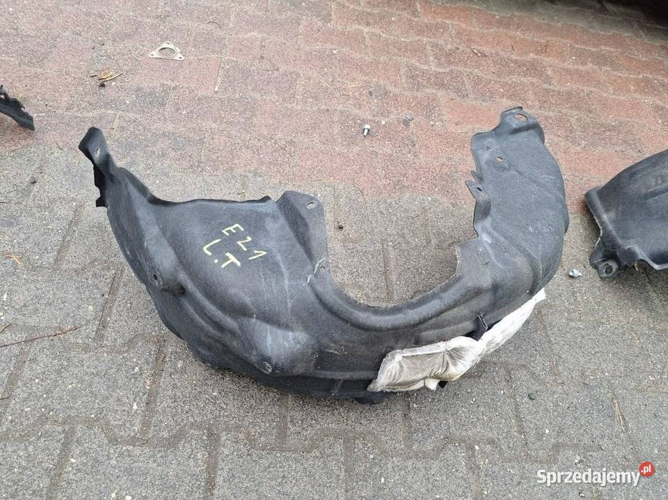 NADKOLE PRAWY TYŁ TOYOTA COROLLA E21 KOMBI osobowe