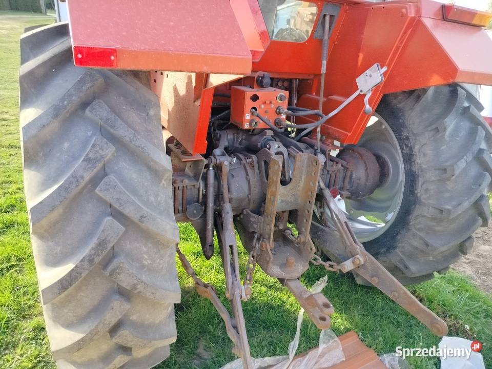 Massey Ferguson 690 z turem Wągrowiec