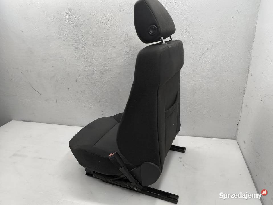 FOTEL PRAWY PRZÓD OPEL ASTRA H KOMBI