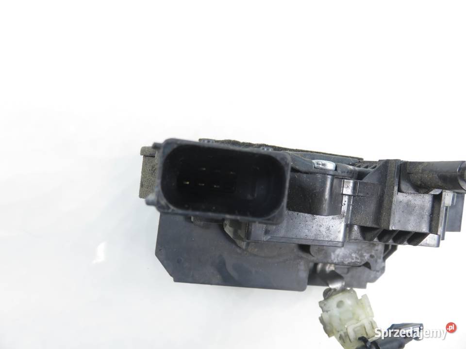 ZAMEK PRAWY PRZEDNI OPEL MERIVA B CORSA D