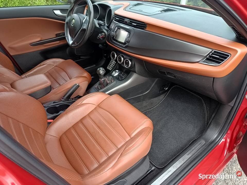 14 TURBO 170 AUTOMAT Klima SKÓRA Panorama XENON Giulietta Tarnów