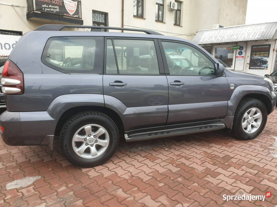 Toyota Land Cruiser 7 Osób Wyciągarka Navi szary
