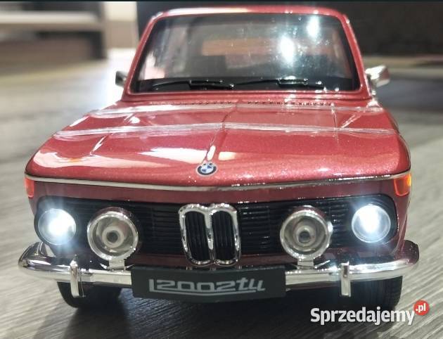 BMW 2002 Tii w skali 118 Modelarstwo Kutno