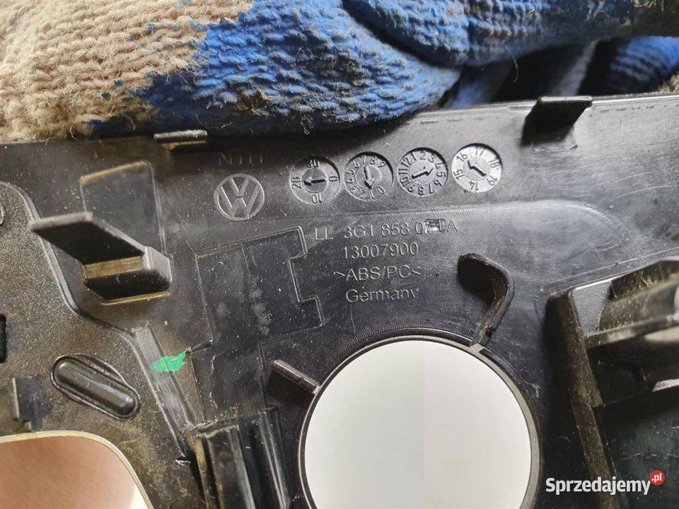 DEKOR LISTWA VOLKSWAGEN PASSAT B8 3G1858069 Lipno
