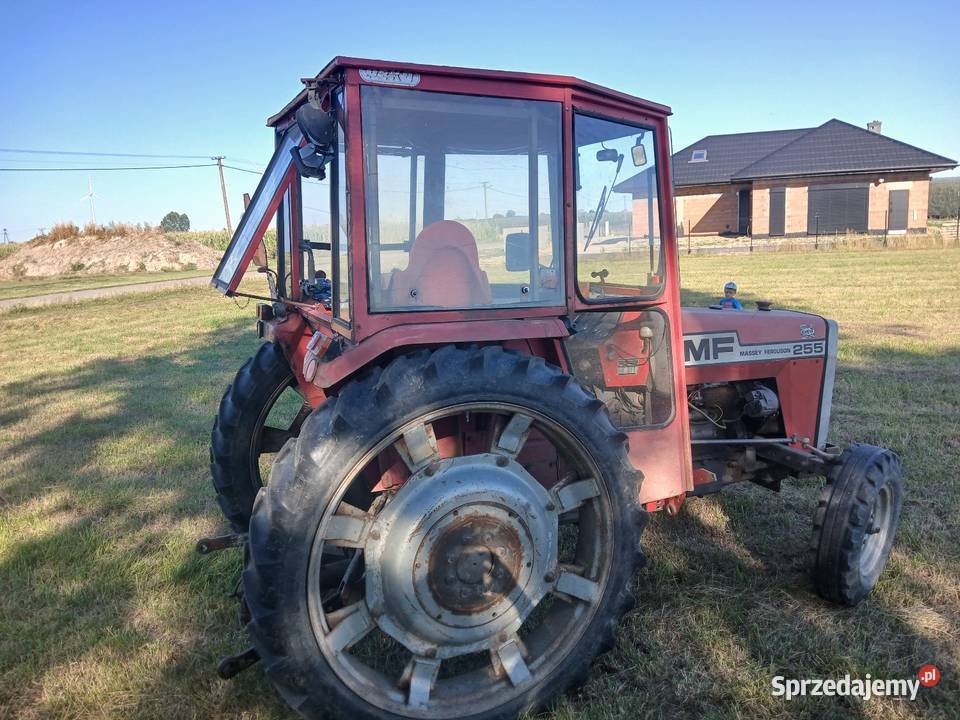 Massey Ferguson 255 3512235 2812 Czarnożyły