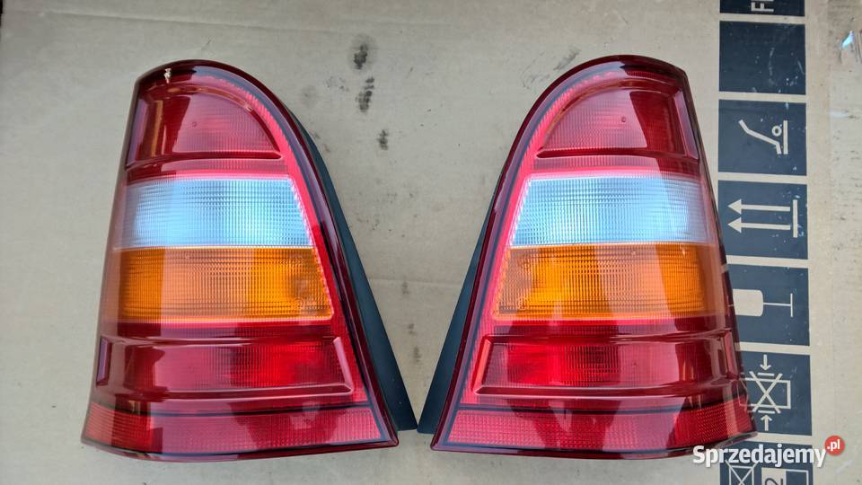 Lampy tylne prawa lewa Mercedes aklasa w168 Chełm