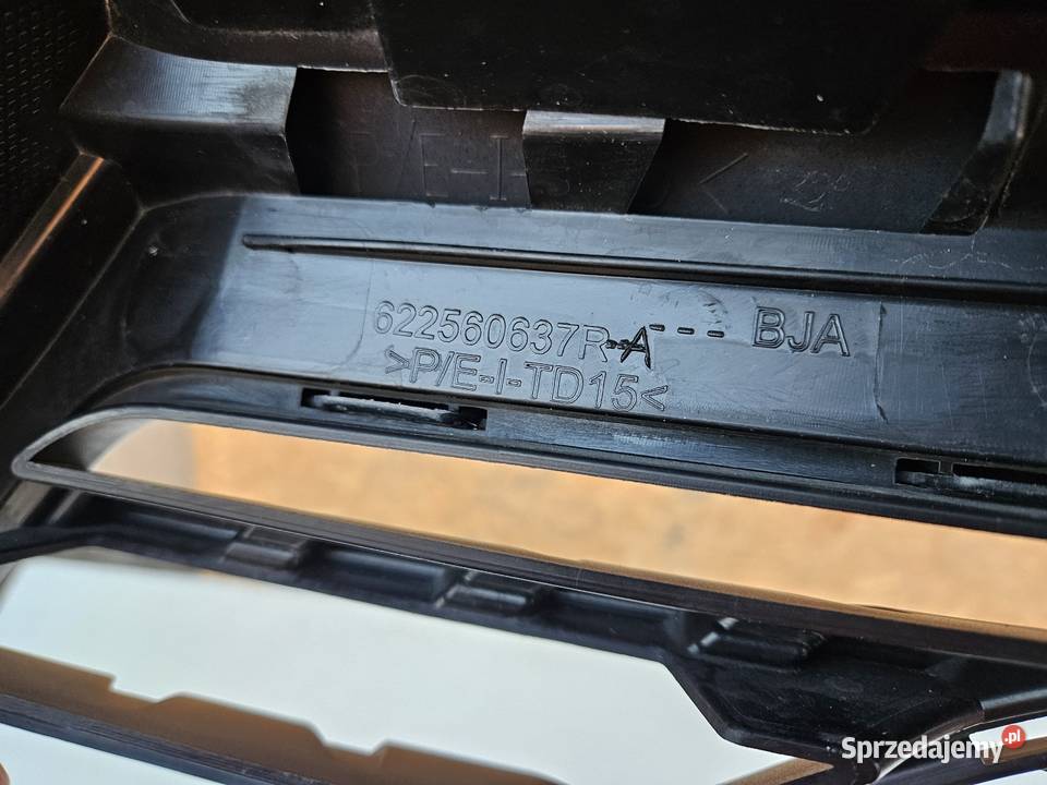 RENAULT CLIO 5 V GRILL ATRAPA ZDERZAKA PRZÓD osobowe Atrapy Międzychód