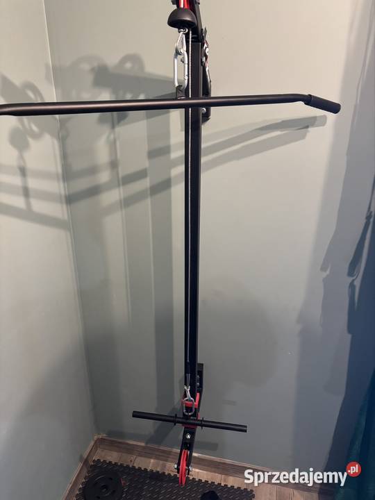 Wyciąg do ćwiczeń atlas brama góra dół