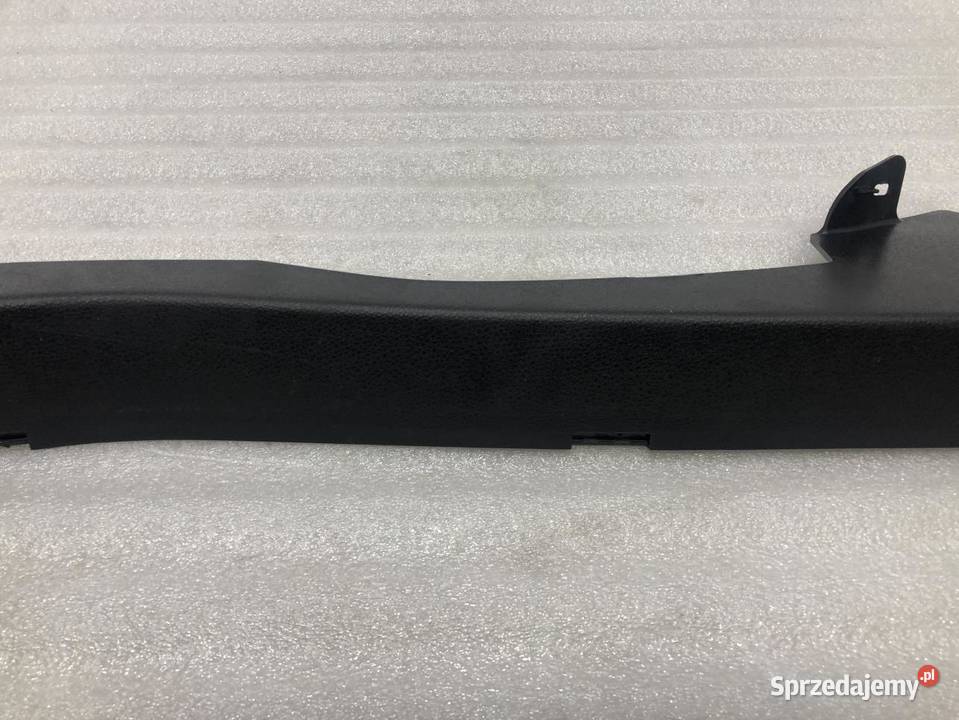 OSŁONA NAKŁADKA PROGU MERCEDES W204 2046903925 Progi sprzedam