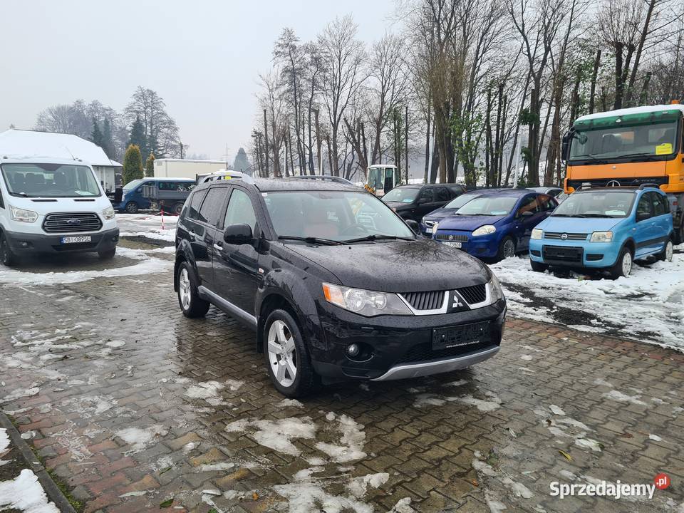 Mitsubishi Outlander 4x4 22d 156 183 7 osób 6 4/5 Outlander