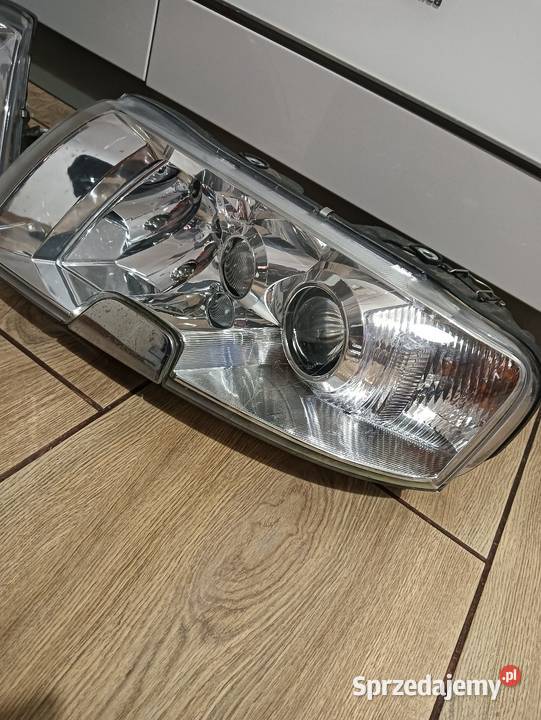 Lampy Skoda Superb kompletne EU wielkopolskie Poniec