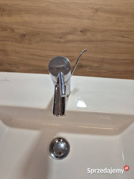 Umywalka villeroy boch 50x42 z syfonem Umywalki