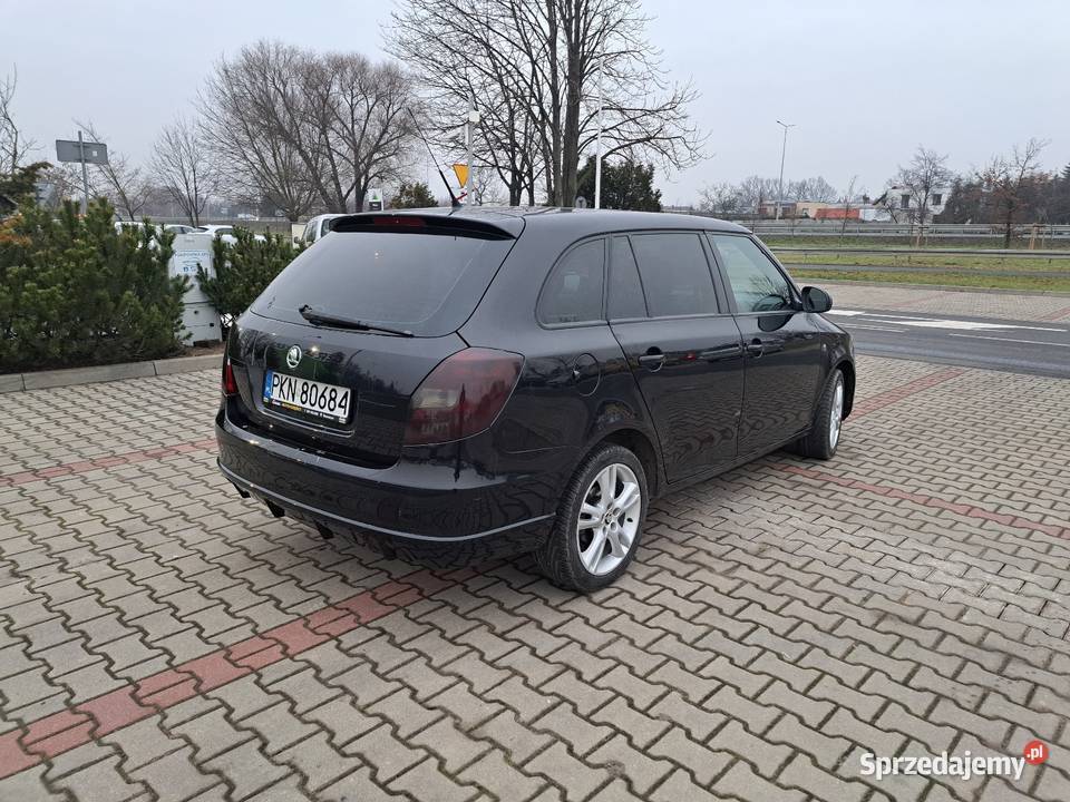 Skoda Fabia II 2011r 12 86 Lift Black Klima Rok produkcji 2011 Samochody osobowe sprzedam