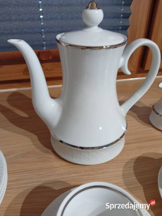 klasyczny porcelanowy serwis kawowy Carl