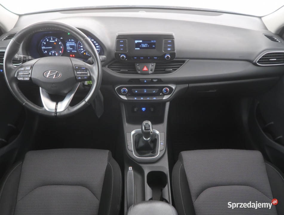 Hyundai i30 10 TGDI przyciemniane szyby dolnośląskie Bielany Wrocławskie