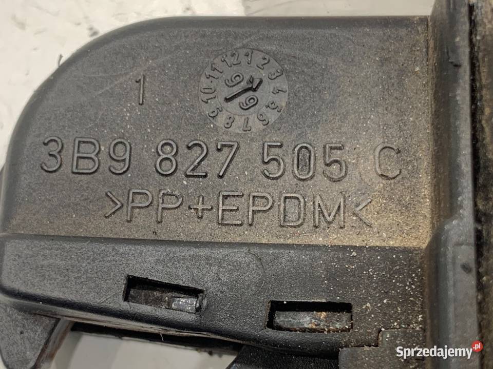 ZAMEK KLAPY TYŁ VW PASSAT B5 Kombi 3B9827505C