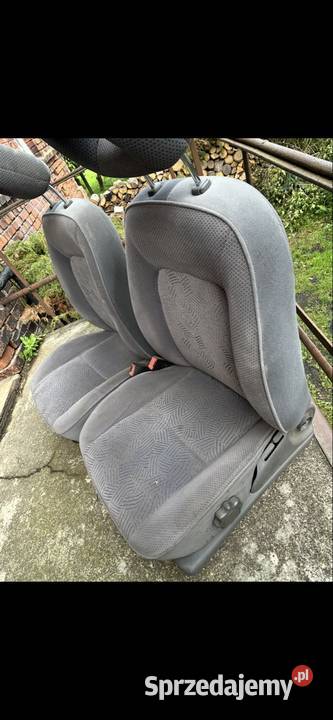 Siedzenia Toyota Corolla I komplet Motoryzacja