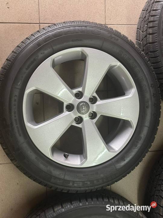 Felgi z oponami zimowymi 17 mokka astra j sprzedam