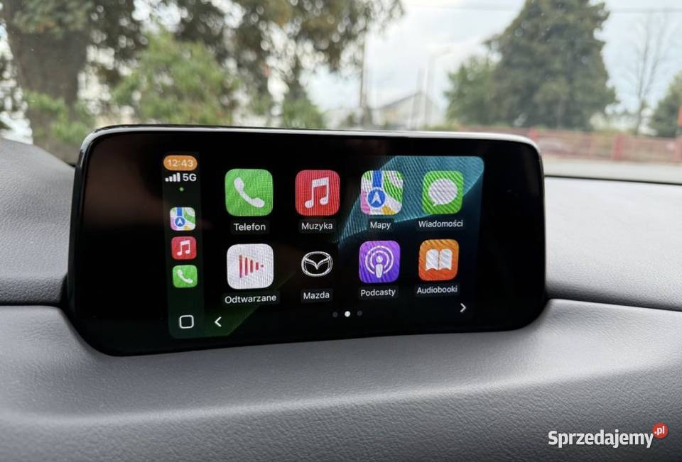 Piękna biała Mazda CX5 biały